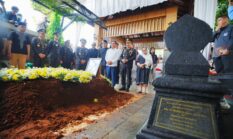 Hadiri Pemakaman, Kapolri: Pesan Eyang Meri Jadi Inspirasi dan Semangat Keluarga Besar Polri