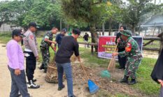 Jumat Bersih Serentak, Polsek Jajaran dan Forkopimcam Perkuat Sinergi Demi Lingkungan Sehat
