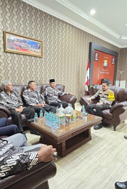 Hangat Penuh Kekeluargaan, Kapolres Kuansing Sambut Silaturahmi Purnawirawan Polri