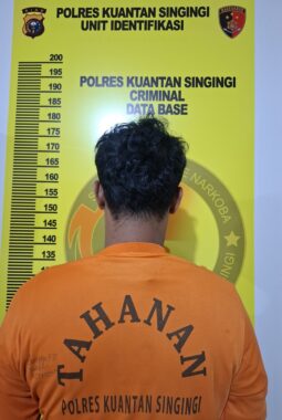 Tim Elang Kuantan Sat Resnarkoba Polres Kuatan Singingi Sikat 64,66 Gram Sabu, Tiga Pelaku Diamankan