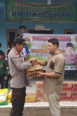 Polres Kuansing Salurkan Bantuan Sosial ke Tiga Panti Asuhan di Kuantan Tengah