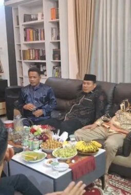 Bupati Kuansing dan Kakan Kemenag Kuansing Silaturahmi ke Kediaman Dr. Syahlan di Pekanbaru