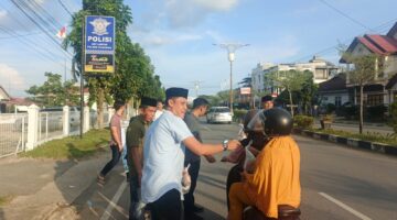 Sat Intelkam Polres Kuansing Berbagi Takjil, Tebarkan Kepedulian di Bulan Ramadan