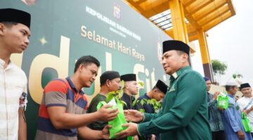 Polda Riau Bagikan Bibit Pohon Saat Silaturahmi Idul Fitri, Herry Heryawan: Amal Ekologis dan Investasi Hijau untuk Riau Lestari