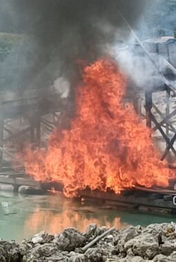 Polres Kuansing Bergerak Cepat, Tiga Rakit PETI di Jantung Kota Teluk Kuantan Dimusnahkan