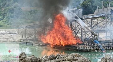Polres Kuansing Bergerak Cepat, Tiga Rakit PETI di Jantung Kota Teluk Kuantan Dimusnahkan