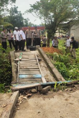 Kapolres Kuansing Hadiri Doa Bersama dan Peletakan Batu Pertama Jembatan Merah Putih di Pulau Kopung