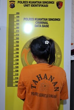 Tim Elang Kuantan Gerebek Kontrakan, Perempuan Pengguna Sabu di Sungai Jering Diamankan