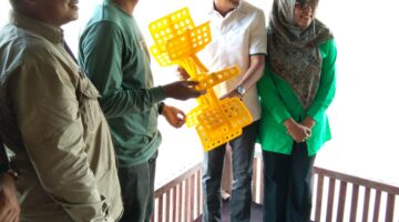 Mafirion Turun Langsung, Perkuat Usaha Budidaya Ikan di Kuantan Singingi