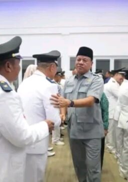 Bupati Kuansing Lantik 62 Pj Kades, Dorong Kepemimpinan Berkualitas di Desa