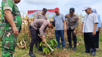 Kapolres Kuansing Grand Policing di Singingi Hilir, Ajak Masyarakat Jaga Hutan dan Cegah Karhutla