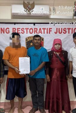 Polsek Kuantan Mudik Fasilitasi Restorative Justice (RJ) Kasus Pencurian Buah Kelapa Sawit