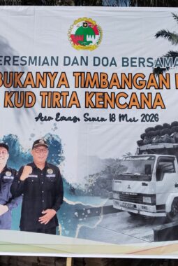 Camat Singingi Saparman, ST M.Eng Resmikan Timbangan Digital KUD Tirta Kencana Desa Air Mas