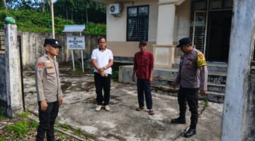 Kapolsek Cerenti Bersama Warga Dorong Ketahanan Pangan Lewat Penanaman Jagung Pipil di Desa Koto Cerenti