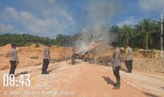 Polsek Hulu Kuantan Tertibkan Aktivitas PETI di Desa Serosah, Satu Unit Dompeng Dimusnahkan