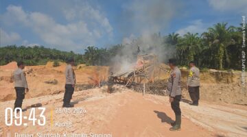Polsek Hulu Kuantan Tertibkan Aktivitas PETI di Desa Serosah, Satu Unit Dompeng Dimusnahkan
