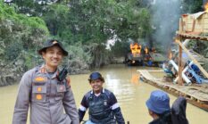 145 Rakit PETI Dimusnahkan oleh Personil Gabungan TNI-POLRI, Sat Pol PP, Damkar, BPBD dan Instansi Terkait, di Sepanjang Sungai Kuantan
