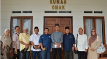 Panitia HUT JMSI Riau ke-6 Silaturahmi dengan UAS, Terima JMSI Award 2026