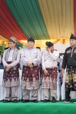 Kapolda Riau Hadiri Pawai Ta’aruf MTQ Riau 2026 di Kuansing, Ribuan Peserta Semarakkan Syiar Al-Qur’an