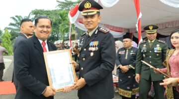 Hari Bhayangkara ke-80, Kapolres Kuansing Beri Reward kepada Personel Berprestasi Pendukung Tugas Polri