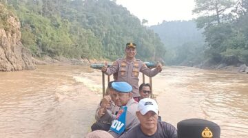 Patroli Bersama Dubalang, Kapolres Kuansing Pastikan Aliran Sungai Batang Kuantan dan Singingi Bersih dari Aktivitas PETI