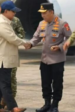 Prabowo Tegas: Perusahaan Nakal Pembakar Hutan Akan Dicabut Izinnya! Kapolda & Pangdam Riau Dijanjikan Naik Jabatan Jika Karhutla Selesai