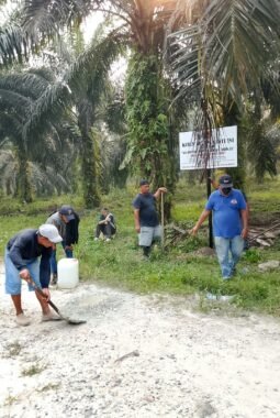 Puluhan Tahun Menggarap, Kini Kembali Memiliki: Kelompok Tani 80 Sumber Berkah Pulihkan Kebun, Kuasa Hukum Tegaskan Bukan Main Hakim Sendiri