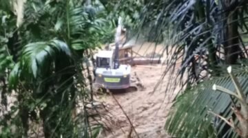 Alat berat dan box penyaring emas beroperasi di belakang kampung Silagawen Menek Pasaman Barat, warga resah desak Kapolda Sumbar turun langsung