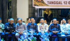 Plt Bupati Muklisin Buka Batik Carnival di HUT ke-27 Kuansing