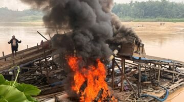 Polsek Cerenti Tertibkan 8 Rakit PETI di Sungai Batang Kuantan, Kecamatan Inuman
